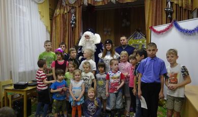 Сотрудники ОМВД России по г.о. Зарайск приняли участие в акции «Полицейский Дед Мороз»